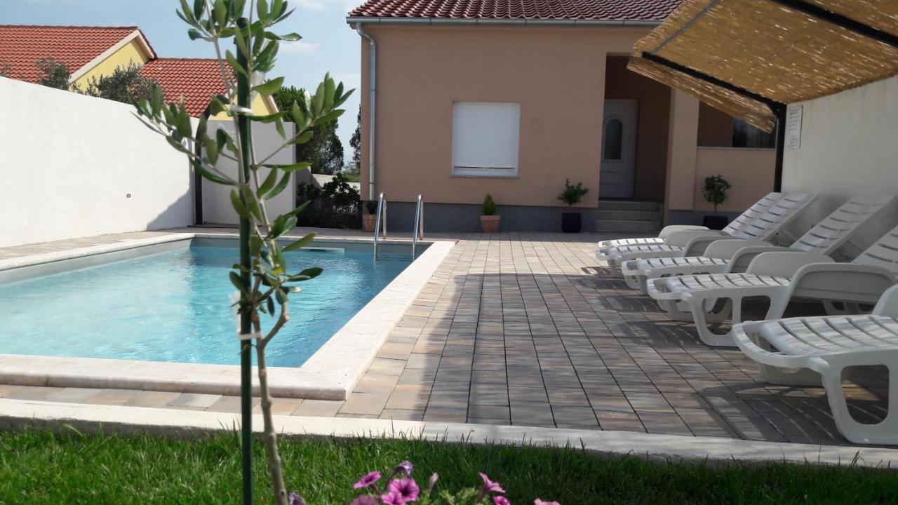 Holiday Home Luka Zadar Exterior foto